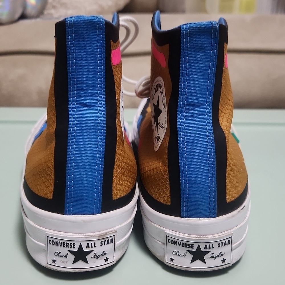 Chuck Taylor 70 Trail Hi-Top Sneakers - Picture 7 of 9